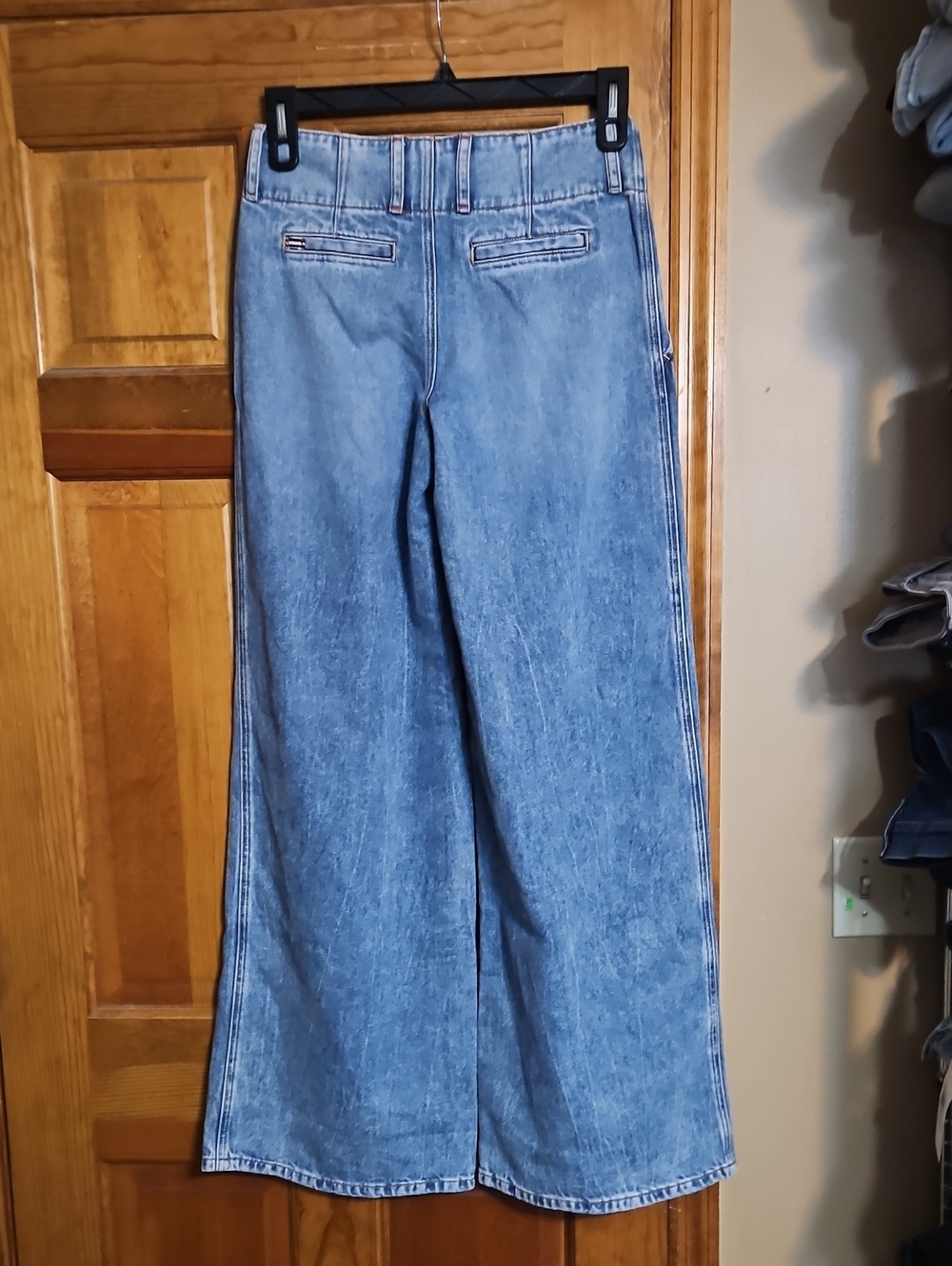 Alice + Olivia Anders Pleated Wide Leg High-Waist Denim Jeans - Picture 8 of 15